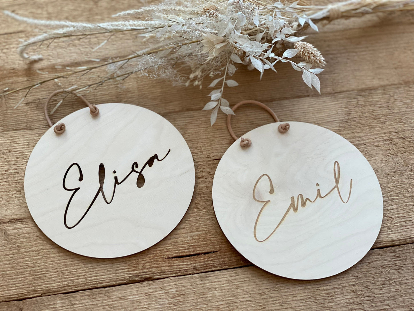 Personalisiertes Holzschild ausgestanzt oder graviert