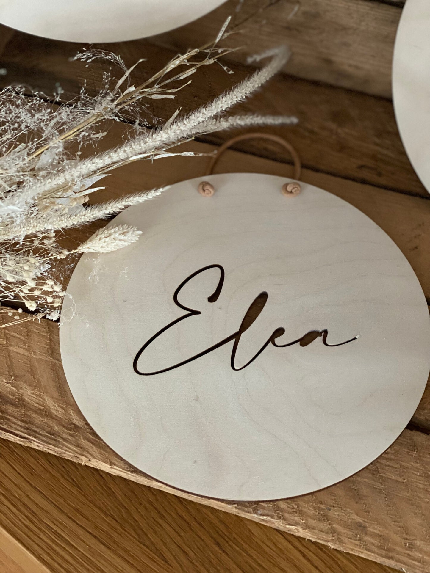 Personalisiertes Holzschild ausgestanzt oder graviert