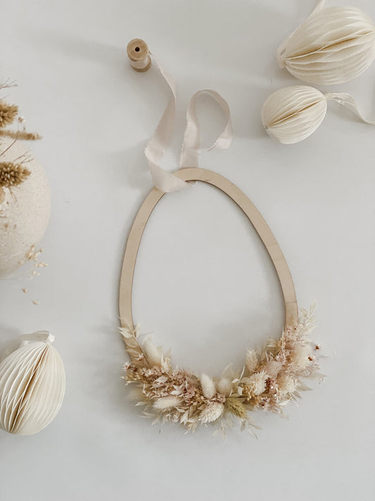 Holzkranz Ei I Osterdekoration mit Trockenblumen I Trockenblumenkranz Ostern