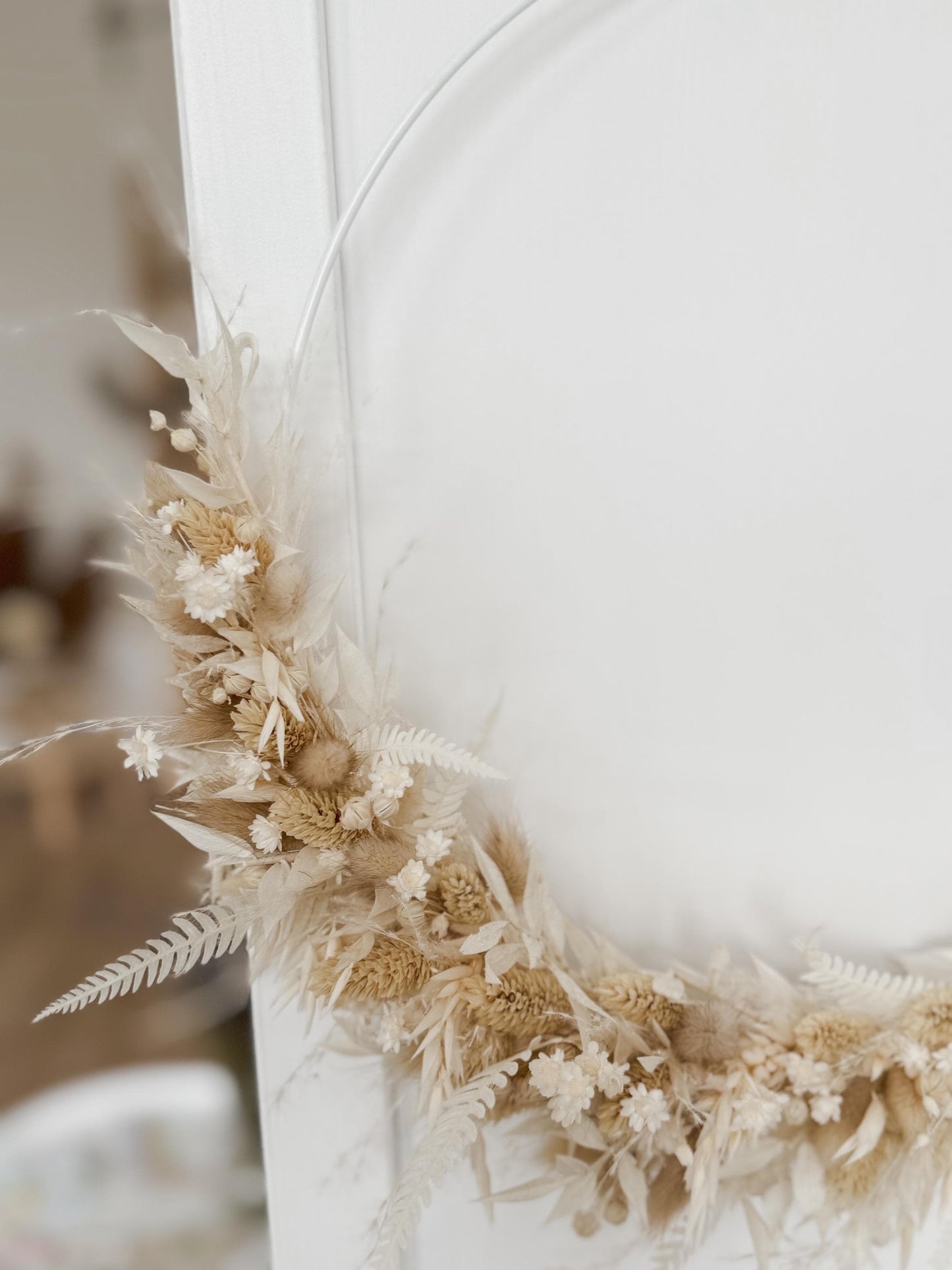 Trockenblumenkranz mit Holzschild I Trockenblumen beige-braun I Wandkranz I Blumenkranz