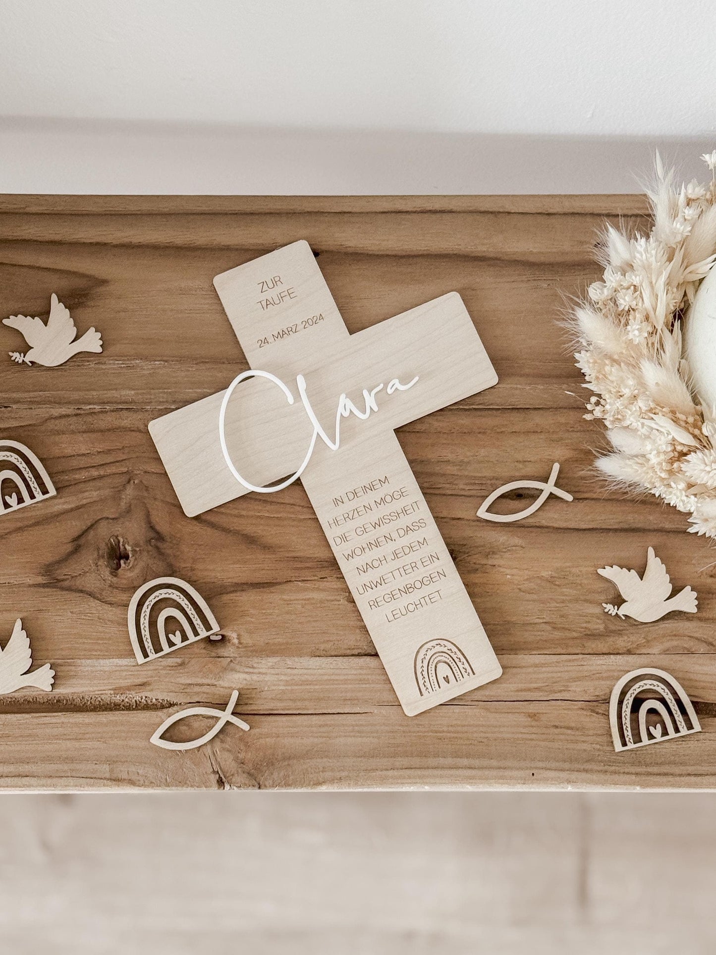 Taufkreuz aus Holz I Kommunionkreuz I personalisierte Geschenkidee zur Taufe, Kommunion, Konfirmation oder Firmung I Name 3D-Effekt Acryl