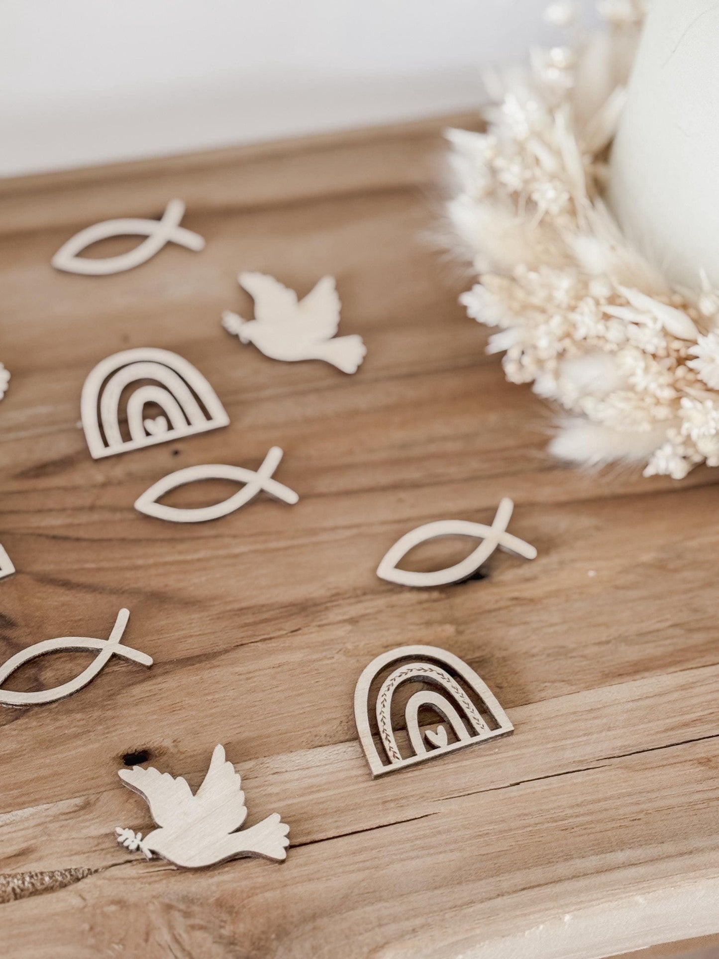 Streudeko zur Taufe, Kommunion, Konfirmation oder Firmung I Tischdekoration aus Holz I Taube I Regenbogen I Fisch I Ichthys