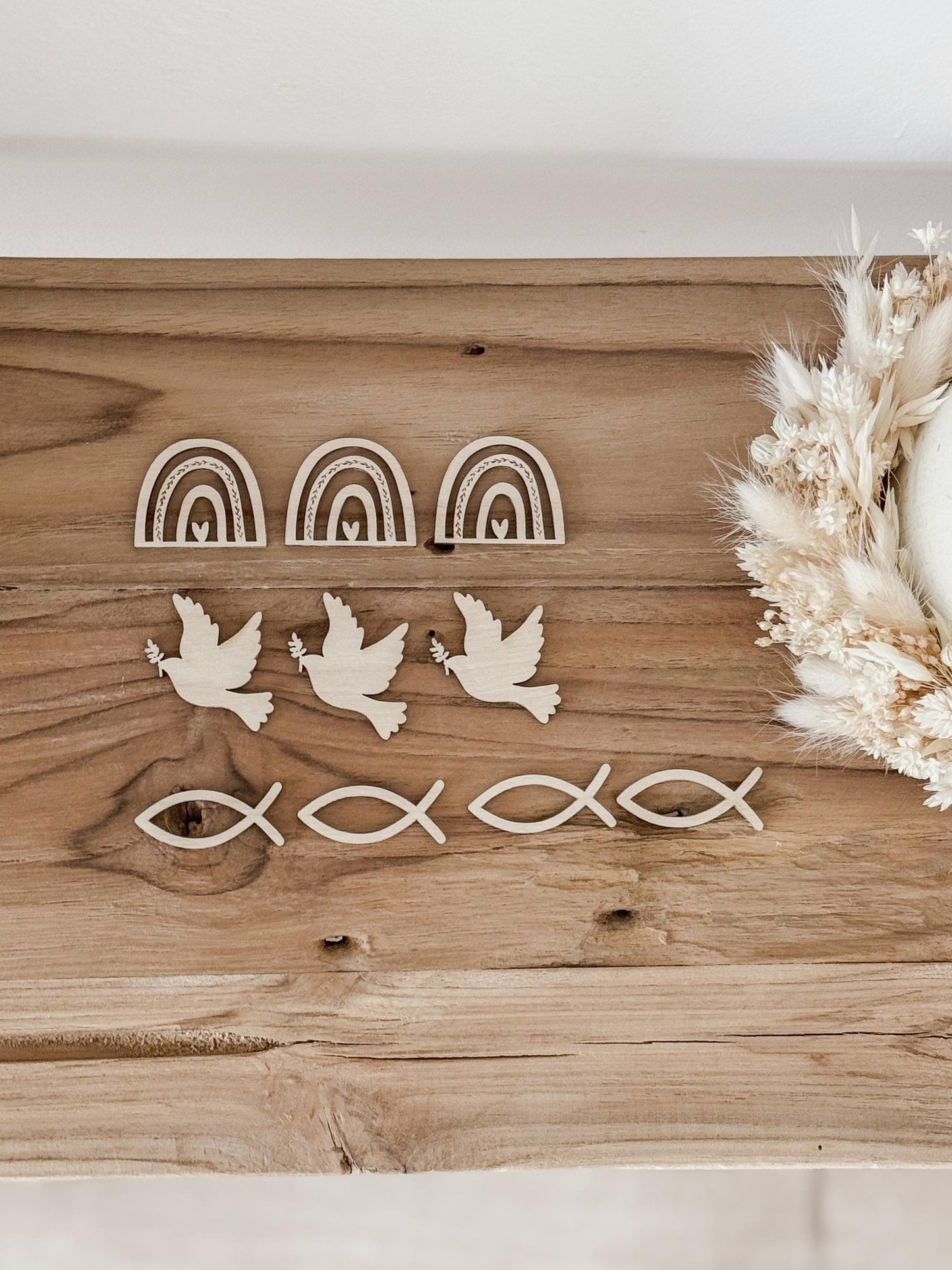 Streudeko zur Taufe, Kommunion, Konfirmation oder Firmung I Tischdekoration aus Holz I Taube I Regenbogen I Fisch I Ichthys