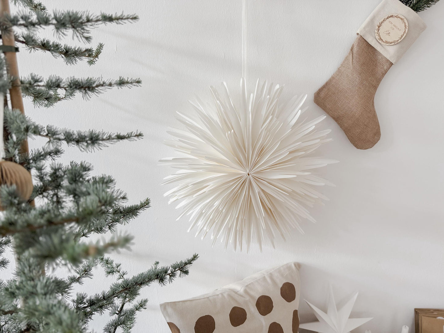 Papierstern Schneeflocke weiß 50cm I Weihnachtsdekoration hängend I Dekostern I Faltstern I Weihnachtsstern