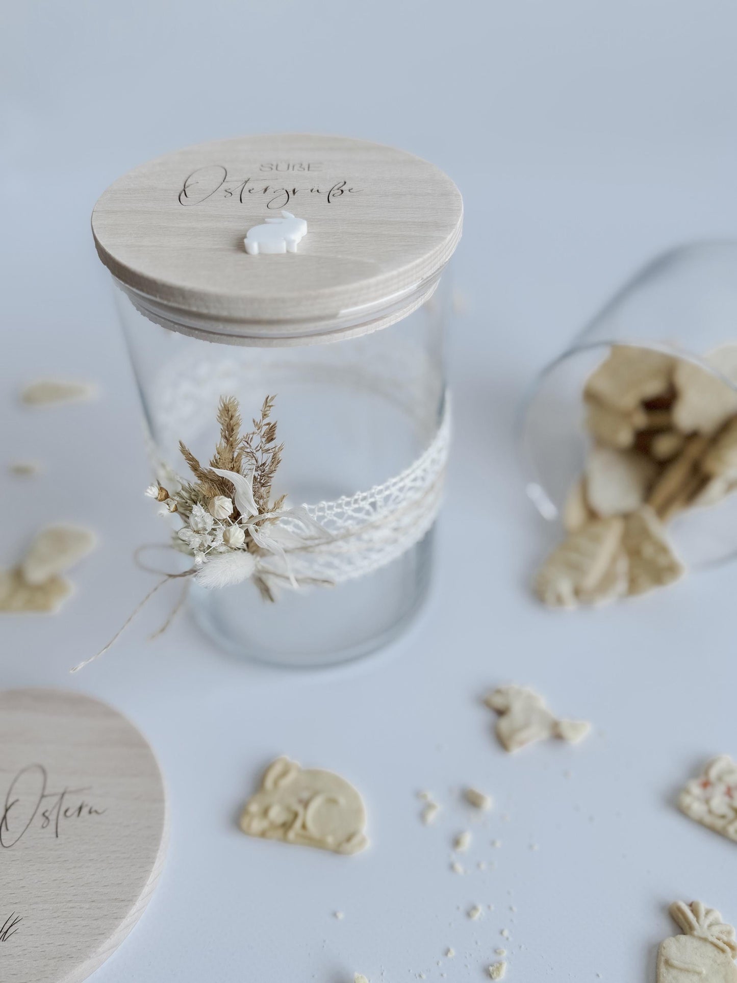 Vorratsglas 'Süße Ostergrüße' I Vorratsglas mit graviertem Holzdeckel I Geschenkidee Ostern I Mitbringsel