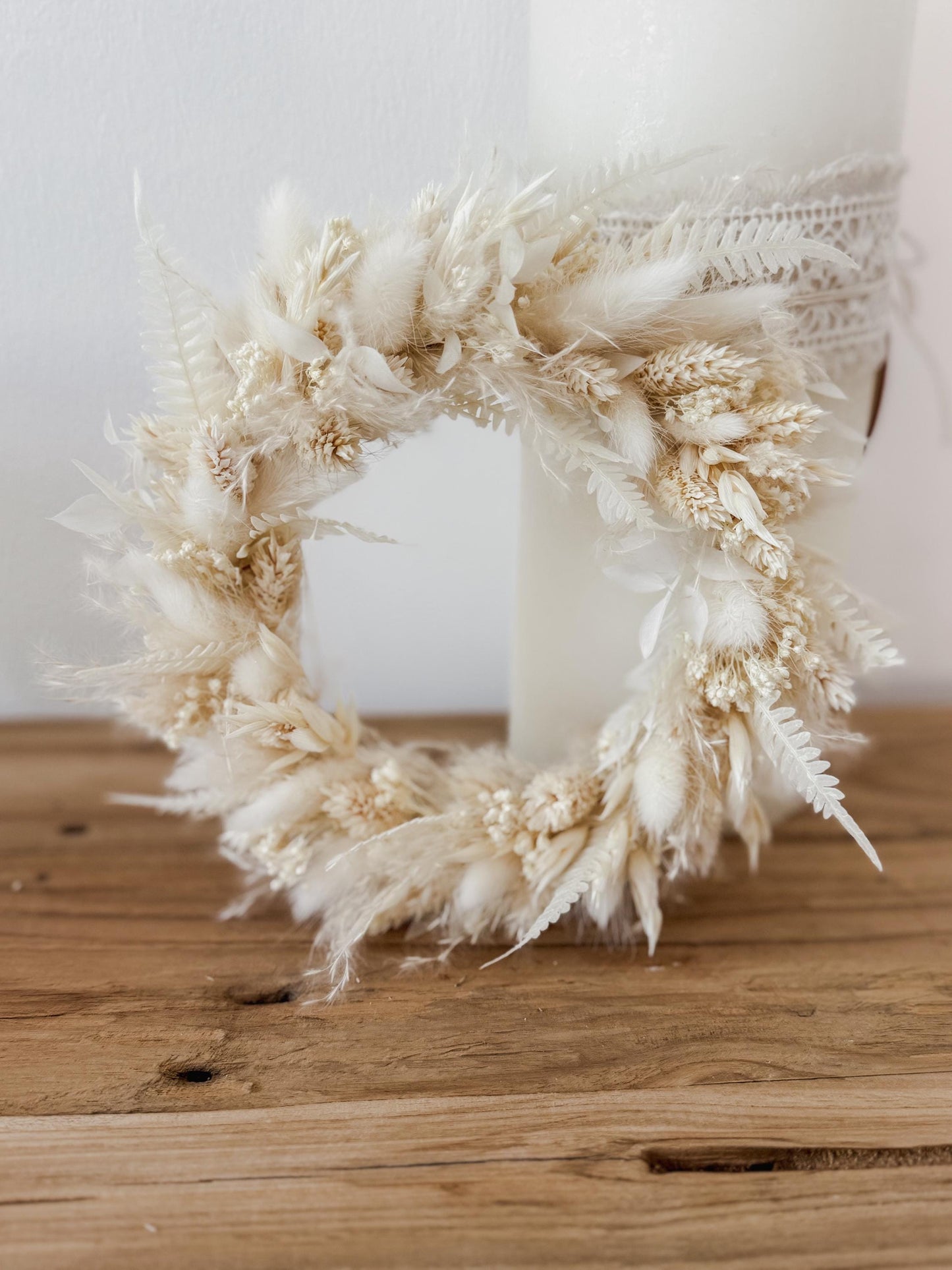 Kerzenkranz aus Trockenblumen Creme-weiß I Blumenkranz für Tauf-, Kommunions- oder Hochzeitskerze I Trockenblumenkranz für Windlicht