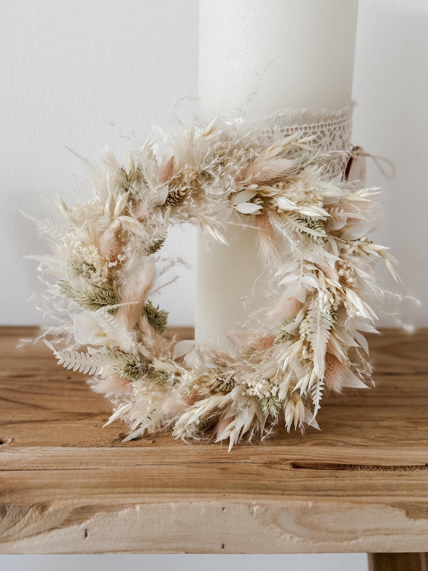 Kerzenkranz aus Trockenblumen Creme-rosa I Blumenkranz für Tauf-, Kommunions- oder Hochzeitskerze I Trockenblumenkranz für Windlicht